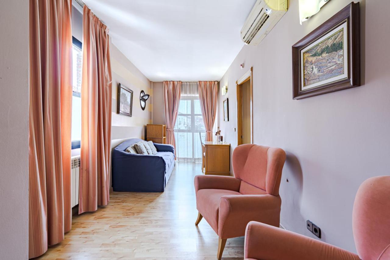 Hostal Don Juan Meco Esterno foto