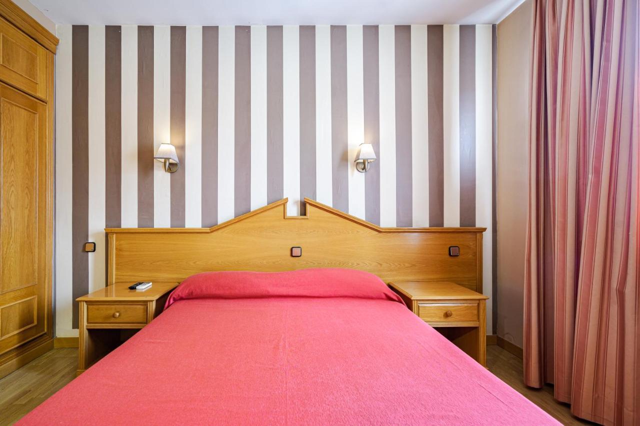 Hostal Don Juan Meco Esterno foto