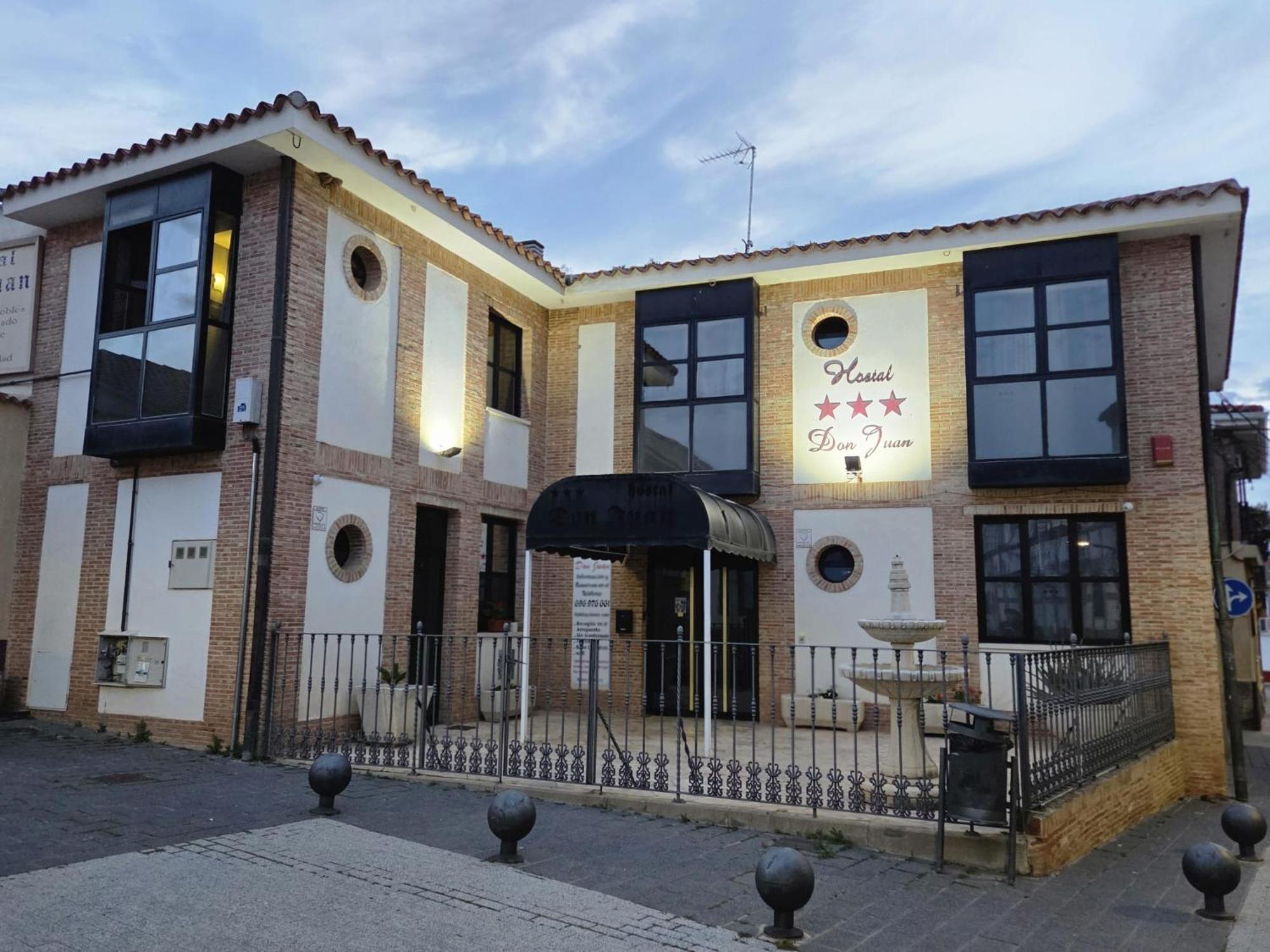Hostal Don Juan Meco Esterno foto